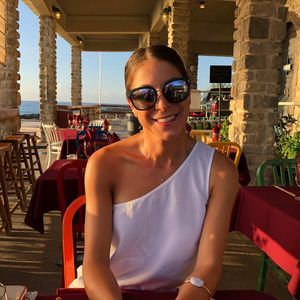 Meet your Posher, Stephanie